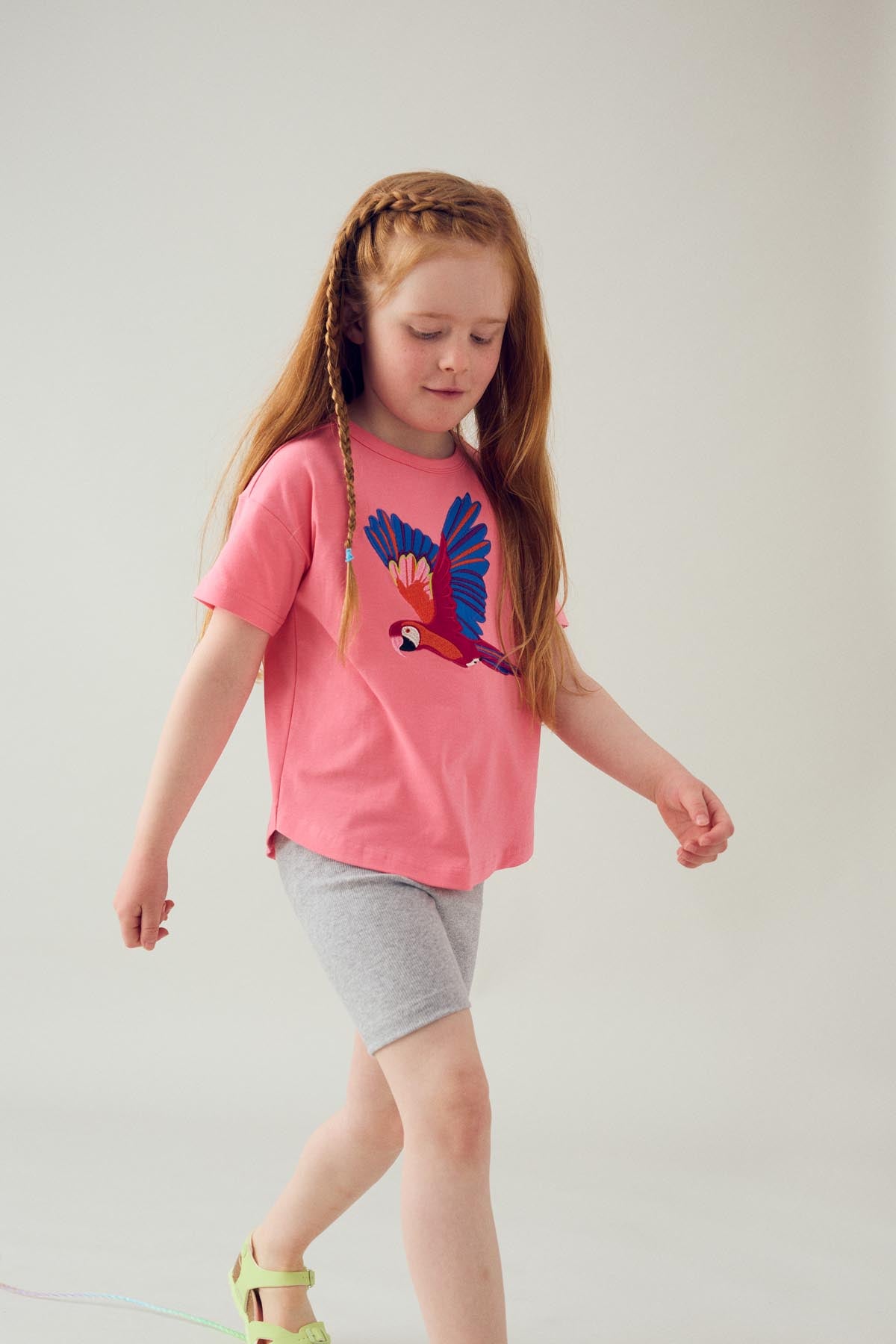 Fred's World: T-Shirt mit Papageienmotiv HELLO